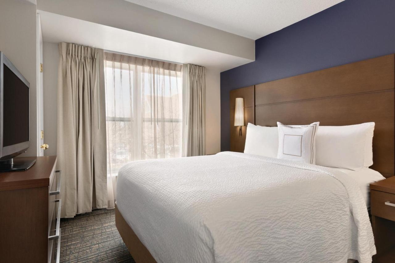 Residence Inn By Marriott Buffalo Galleria Mall Чіктоваґа Екстер'єр фото