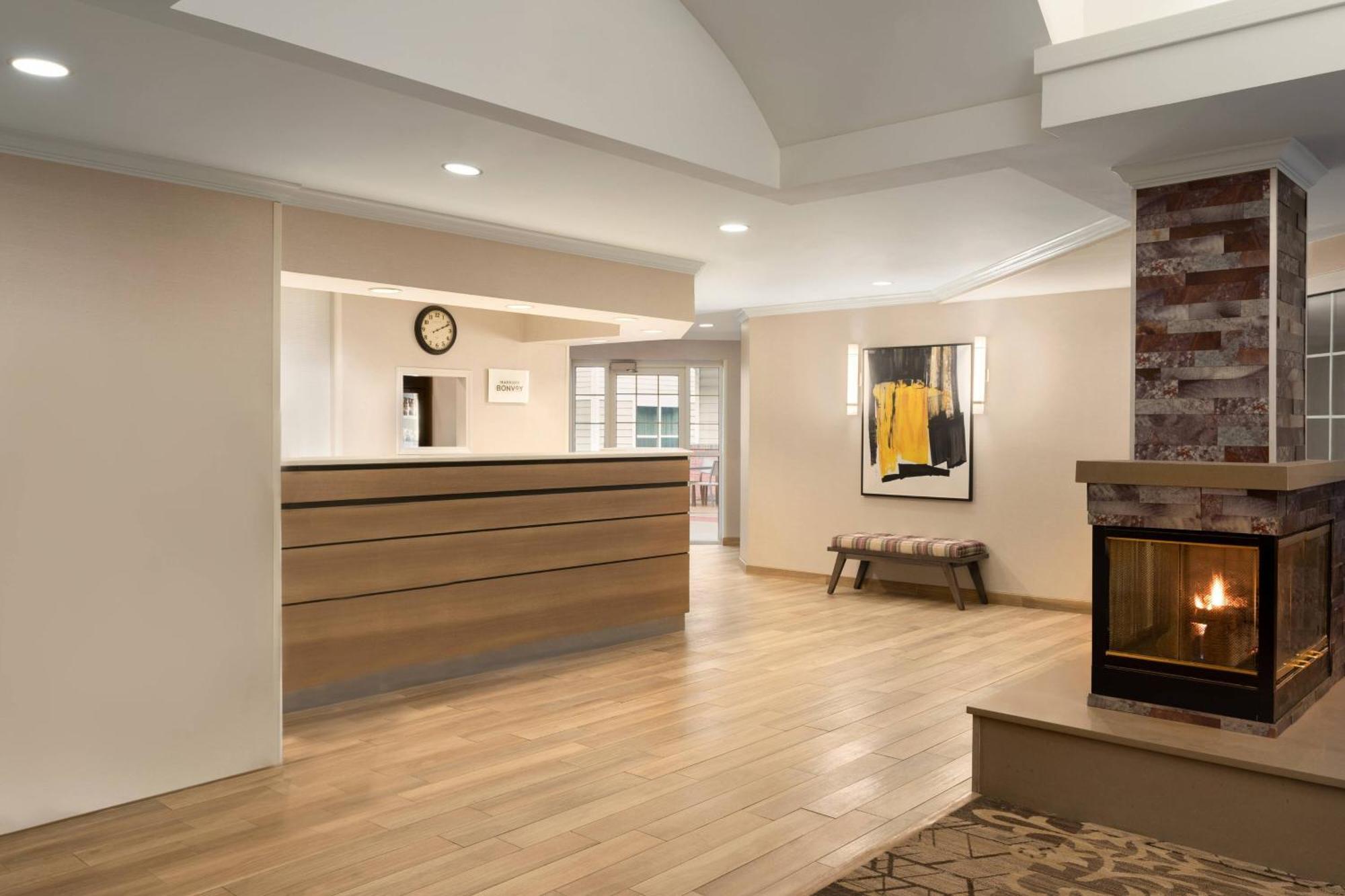 Residence Inn By Marriott Buffalo Galleria Mall Чіктоваґа Екстер'єр фото
