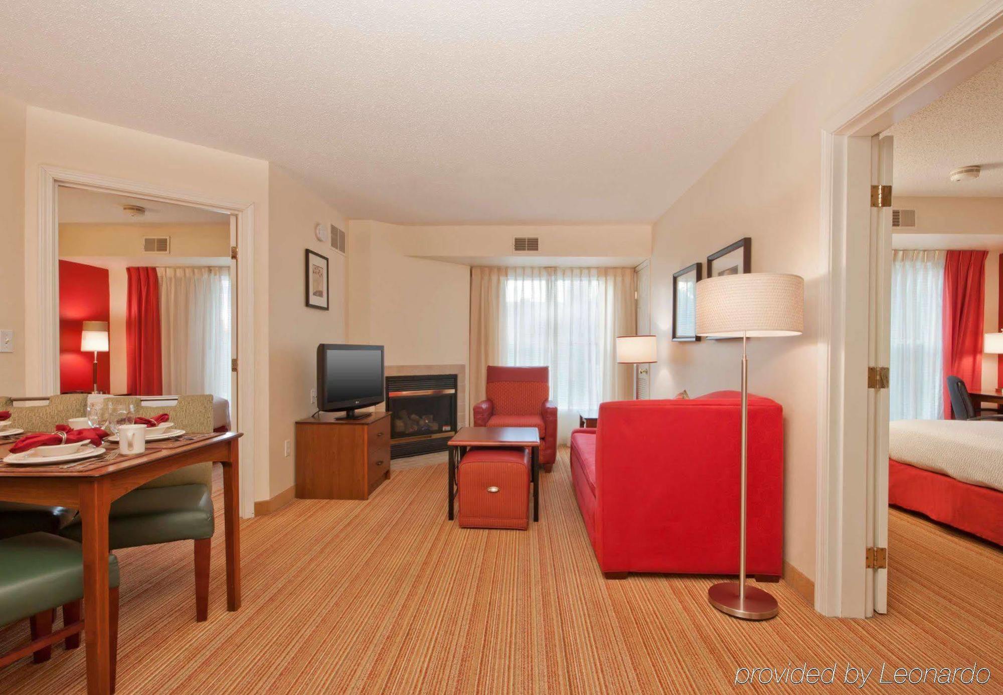 Residence Inn By Marriott Buffalo Galleria Mall Чіктоваґа Екстер'єр фото
