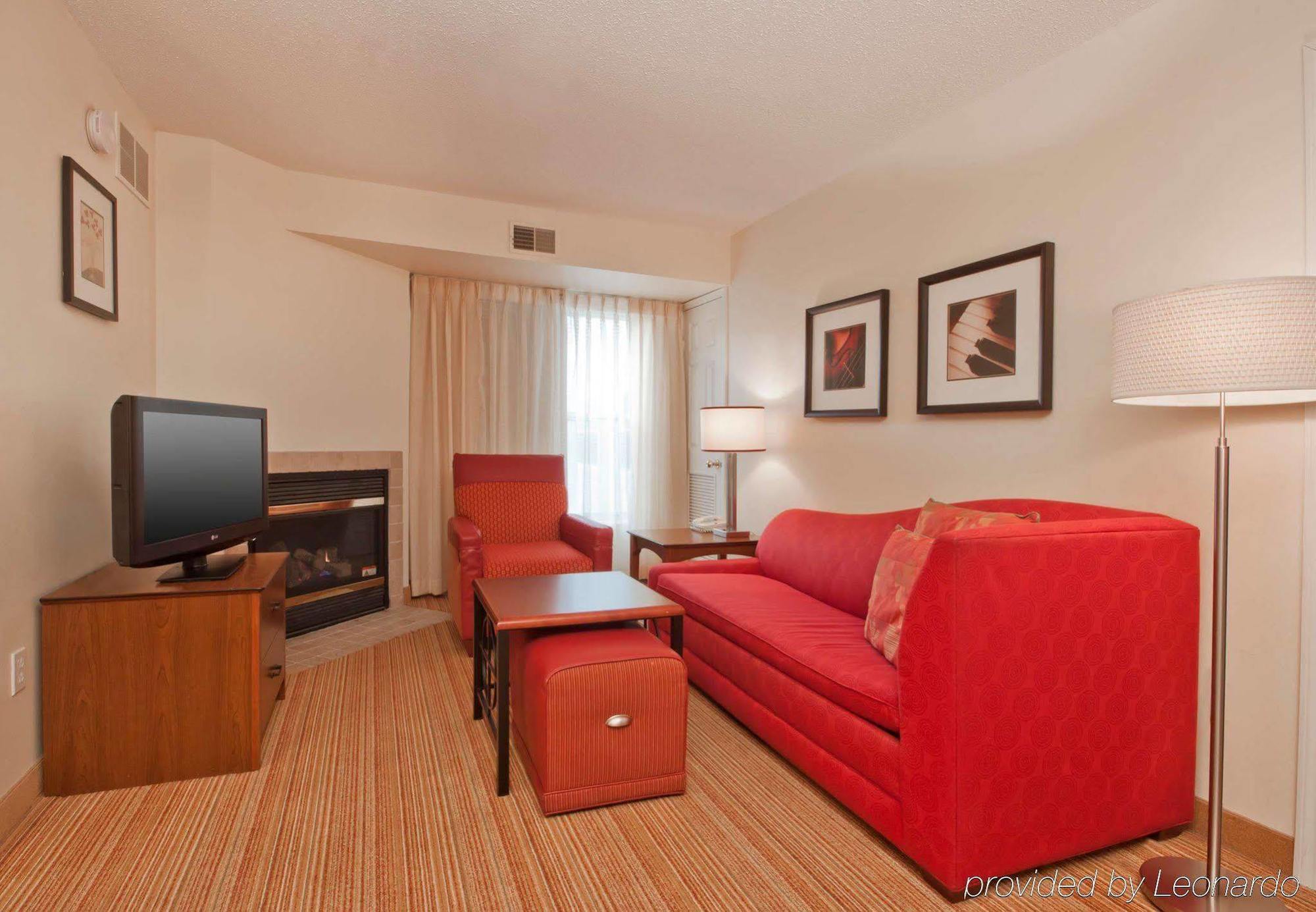Residence Inn By Marriott Buffalo Galleria Mall Чіктоваґа Екстер'єр фото