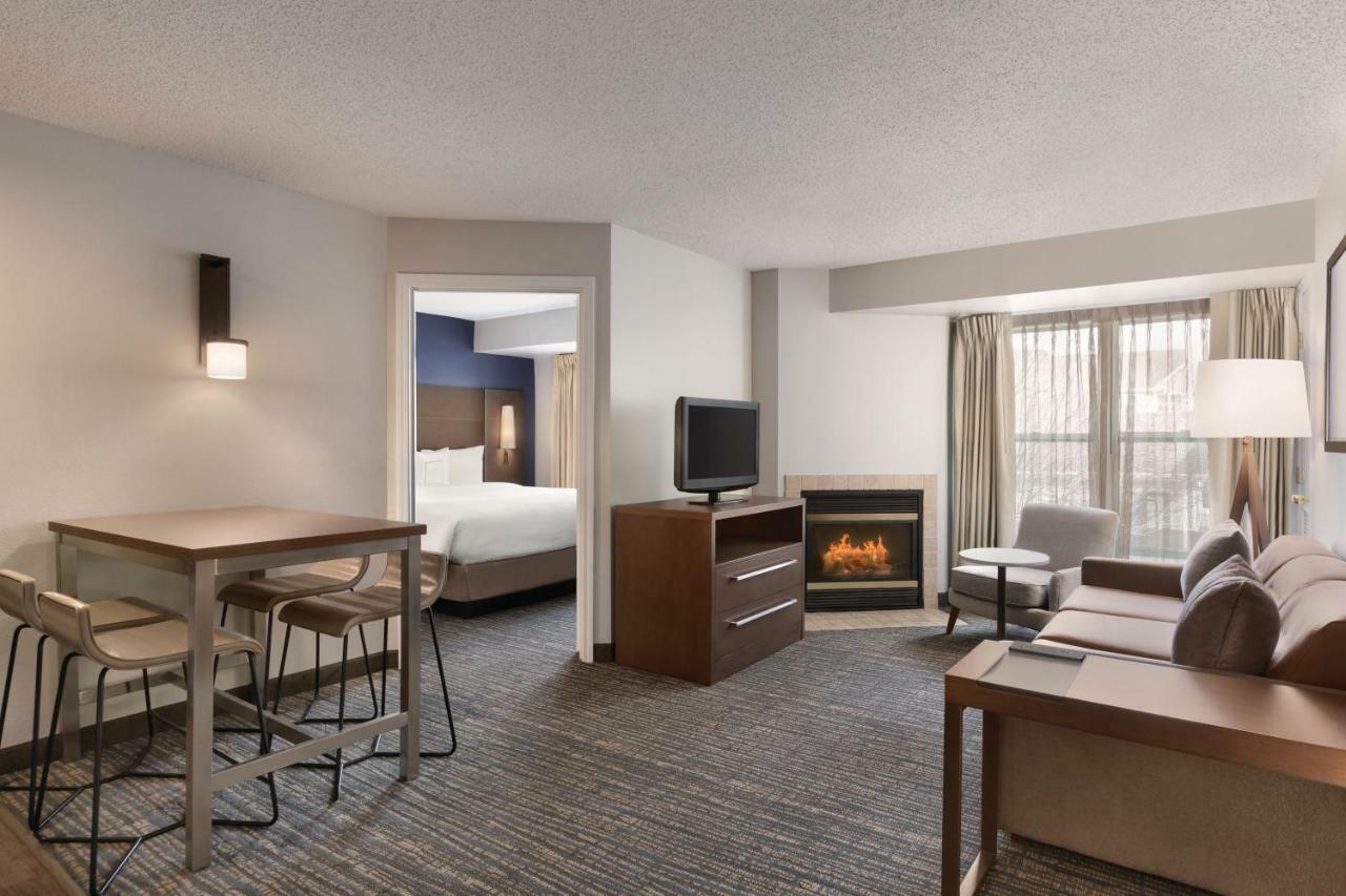 Residence Inn By Marriott Buffalo Galleria Mall Чіктоваґа Екстер'єр фото
